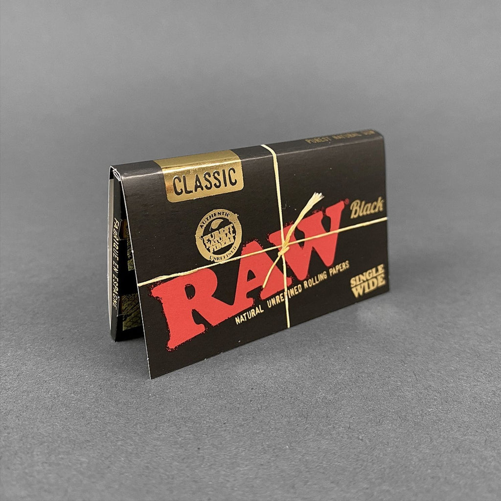 Raw Black Single Wide 1 1/4 Size Rolling Papers - 100 Leaves